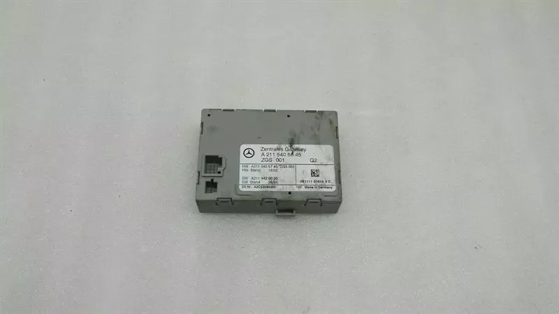 Mercedes CLS W219 Central Gateway Control Unit A2115405645 Central Gateway