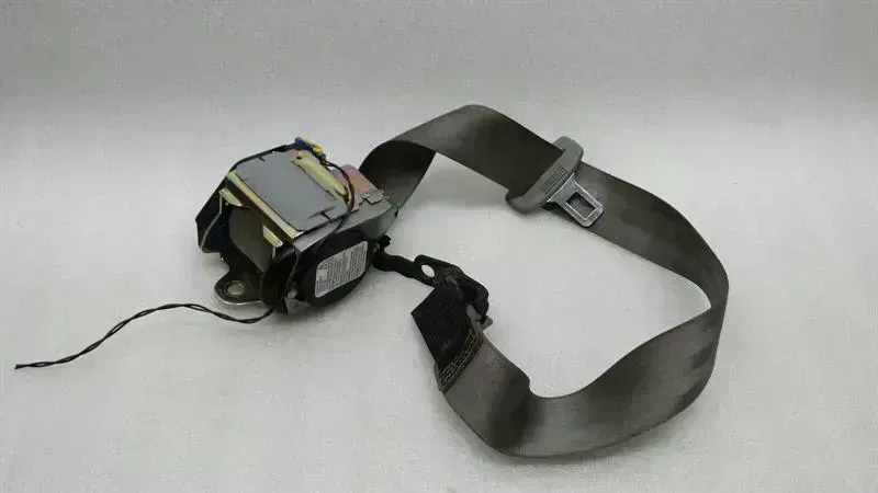 Audi A8 (D3) Audi A8 8E rear seat belt 4E0857805B seat belt belt rear