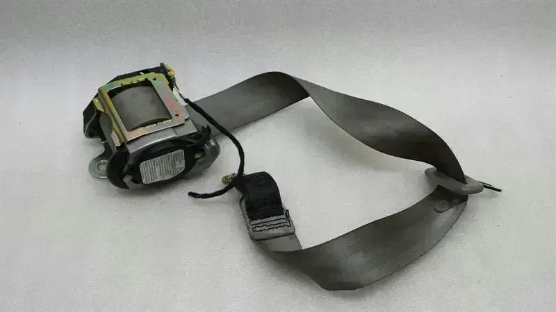 Audi A8 (D3) Audi A8 8E rear seat belt 4E0857807A seat belt belt rear