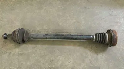 Audi A8 4E D3 4.2 Bak Li eller Re Drivaxel 4E0501203C Bakre Drivaxel