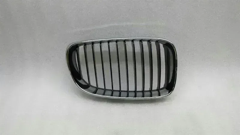BMW 1 (E81 / E82 / E87 / E88) BMW 1 Series E87 Right Front Grille 51137166440 Radiator Grille Right Body type: Hatchback
Fuel: Diesel