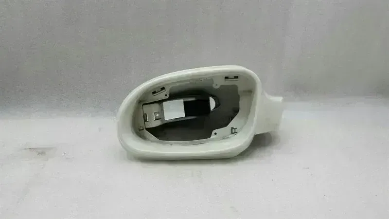 Mercedes-Benz CLK (W209) Mercedes CLK W209 Left Door Mirror Cover Exterior Mirror Left Trim Body type: Coupe
Fuel: Diesel