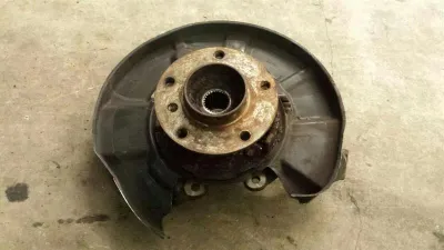 BMW Seria 1 E87 Lewa tylna piasta 33326774809 Łożysko koła tylne lewe