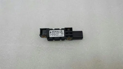 Volkswagen Touareg 7L trieciena sensors 4B0959643E trieciena sensors