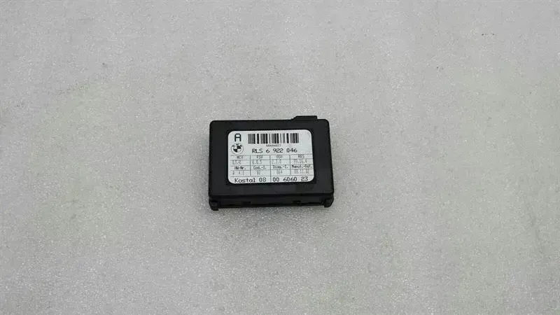 BMW 7 (E65 / E66 / E67 / E68) BMW 7 series E65 E66 E60 rain sensor 6922046 rain sensor Body type: Saloon
Fuel: Diesel