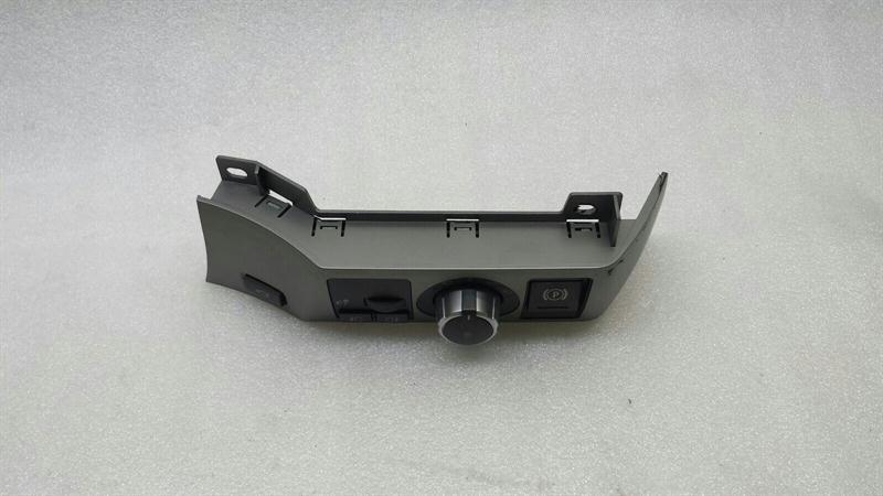 BMW 7 (E65 / E66 / E67 / E68) Headlight Switch BMW 7 series E65 E66 RHD headlight switch 61316...