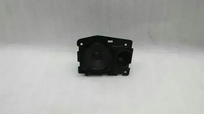 BMW 7 (E65 / E66 / E67 / E68) BMW 7 series E65 speakers 6970069 rear speakers Body type: Saloon
Fuel: Petrol