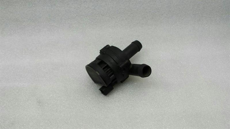 Jaguar S-Type Jaguar S-type additional cooling pump 4R83-18D474-AA coolant pump pump Body type: Saloon
Fuel: Diesel