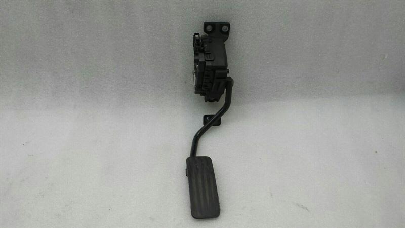 Jaguar S-Type Gas Pedal (electrical)