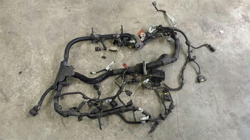 Jaguar S-Type JAGUAR S-Type 2.7D Engine Wiring Harness XR852803 Engine Wiring Loom 4R8Q-9H589-AM Body type: Saloon
Fuel: Diesel