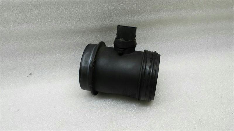 BMW 6 (E63 / E64) BMW 6 Series E63 Air Flow Meter 7524136 Mass Air Flow Sensor 4.4 V8 Body type: Coupe
Fuel: Petrol