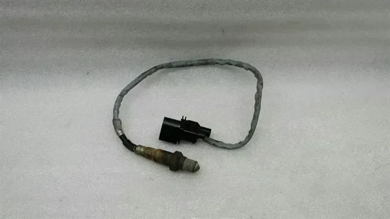 BMW 6 (E63 / E64) BMW 6 Series E63 Oxygen Sensor 11787521705 Oxygen Sensor Body type: Coupe
Fuel: Petrol