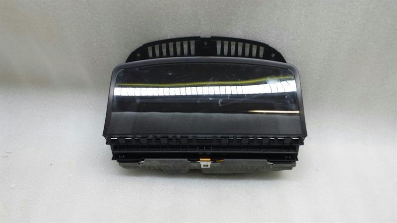 BMW 7 (E65 / E66 / E67 / E68) BMW 7 Series E65 E66 Professional On-Board Monitor 65826922023 Control Display Body type: Saloon
Fuel: Petrol