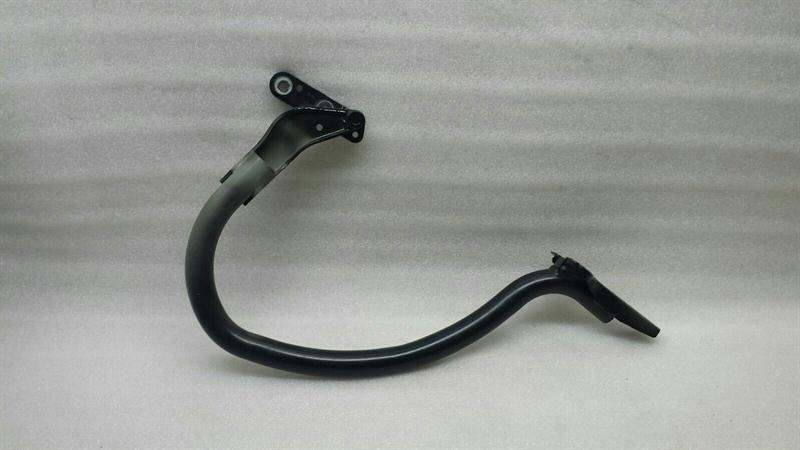 BMW 6 (E63 / E64) BMW 6 Series E63 Right Boot hinge 7008744 Tailgate Hinge Right Body type: Coupe
Fuel: Petrol