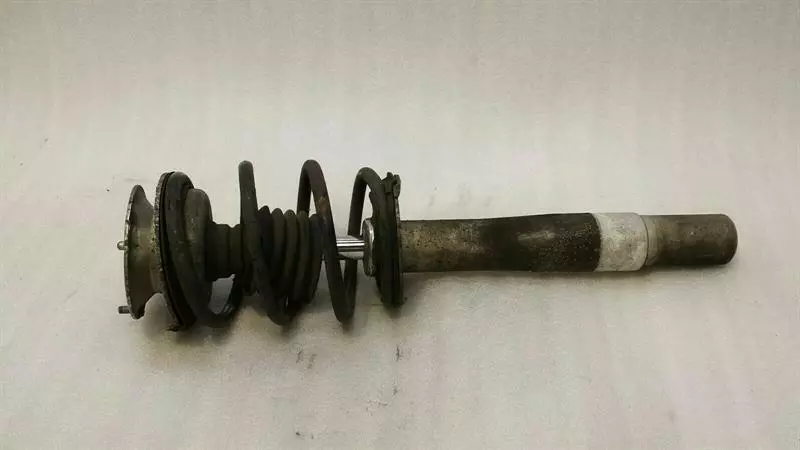 BMW 6 (E63 / E64) BMW 6 Series E63 left front strut 3131667771 strut front left 645i Body type: Coupe
Fuel: Petrol