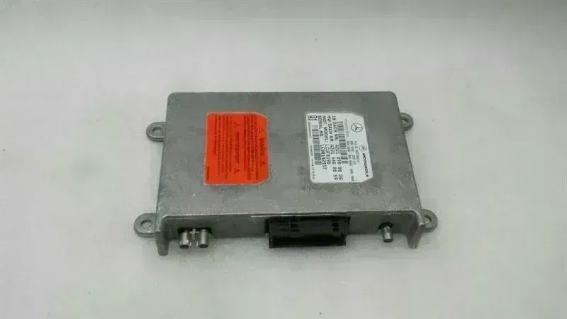 Mercedes-Benz A (W169) Mercedes CLS W219 W221 R230 Phone Control Unit A2218700826 Phone Modules Body type: Saloon
Fuel: Petrol