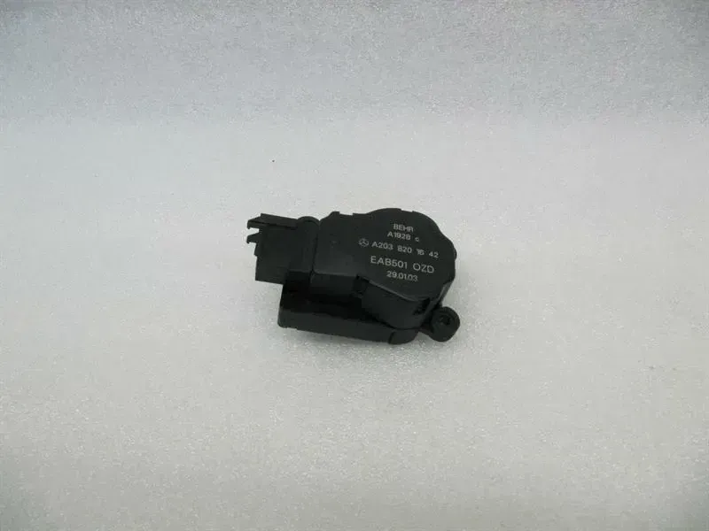 Mercedes-Benz C (W203) Vent Flap Motor Mercedes E Class W211 Vent Flap Engine A2038201...