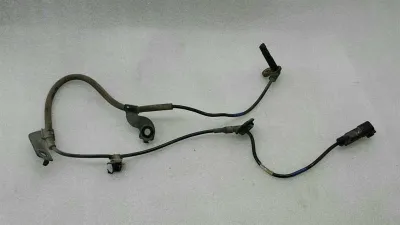 MITSUBISHI Lancer X EVO Przedni czujnik ABS 4670A576 Przedni czujnik ABS