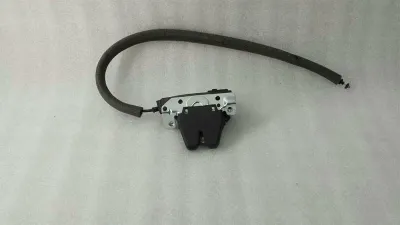 Serrure de coffre Mercedes Classe C W204 A2047500185 Serrure de hayon