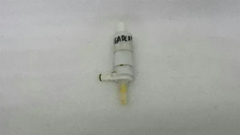 Mercedes-Benz A (W168) Mercedes E Class W211 Washer Fluid Pump A2108691121 Washwater Pump Body type: Saloon
Fuel: Petrol