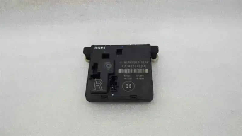 Mercedes-Benz A (W168) Mercedes E-class W211 door control unit RRH A2118201626 door control unit HR