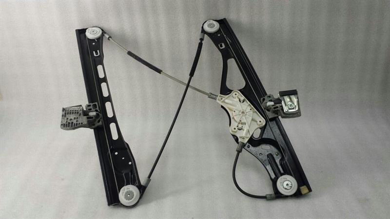 Mercedes-Benz A (W168) Mercedes W211 E55 AMG Power Window Front Right A2117200446 Window Regulator Body type: Saloon
Fuel: Petrol