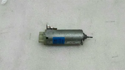 Moteur de réglage de siège Mercedes Classe S W220 A2208201542 Moteur de réglage de siège