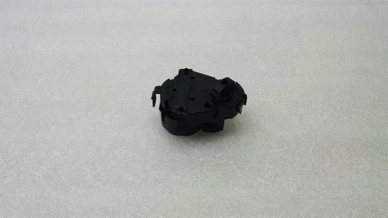 BMW 7 (E65 / E66 / E67 / E68) Vent Flap Motor BMW 7 Series E65 Vent Flap Motor 64116911826 Se...