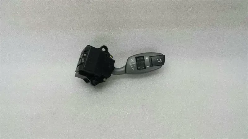 BMW 7 (E65 / E66 / E67 / E68) BMW 7 series E65 Wiper switch 61316911519 windshield wiper switch Body type: Saloon
Fuel: Petrol
