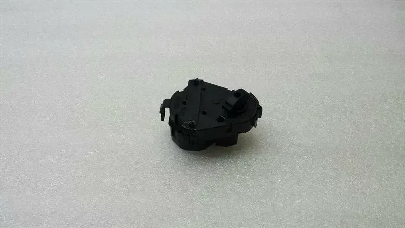 BMW 7 (E65 / E66 / E67 / E68) Vent Flap Motor BMW 7 Series E65 Vent Flap Engine 64116935080 S...