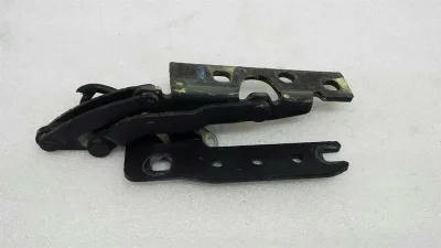 BMW 7 Series E65 Bonnet Hinge RHS 8240334 Hood Hinge Right