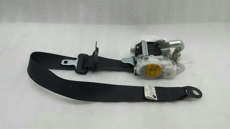 Lexus IS LEXUS ISF IS II seat belt front right 73210-53230-C2 front seat belt Body type: Saloon
Fuel: Petrol