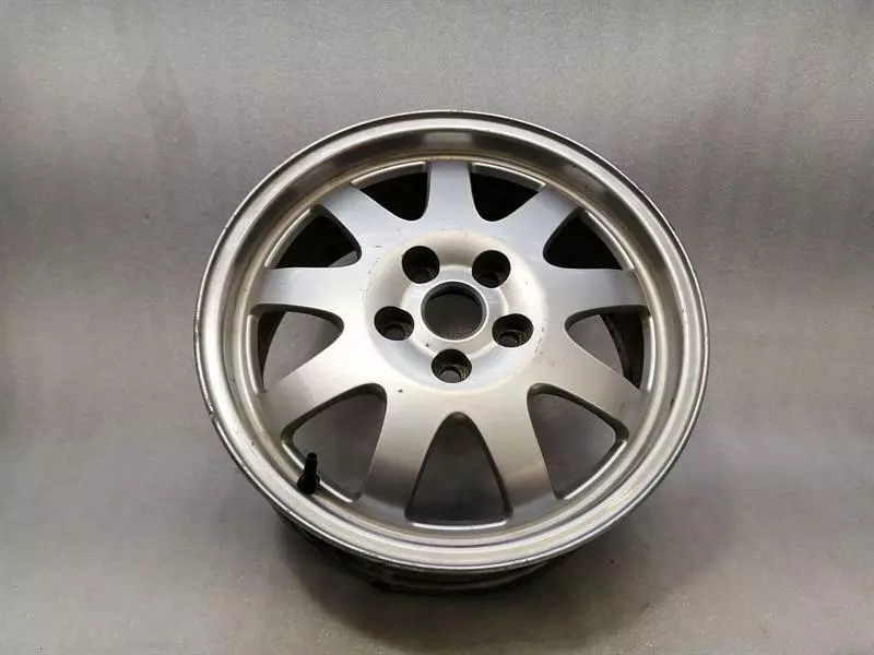 Jaguar X-Type Jaguar X-type Alloy Wheel C2S27675 6.5j x 16 Alloy Rim Body type: Saloon
Fuel: Diesel