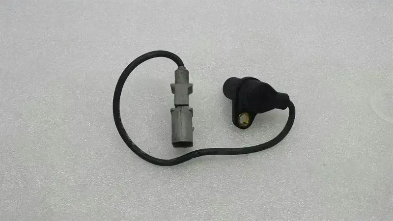 Audi A6 (C6) Audi A6 4F Crankshaft Sensor 06A906433E Pulse Generator Crankshaft 2.7 TDI Body type: Saloon
Fuel: Diesel