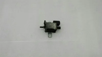 BMW 5. sērijas E39 EGR vakuuma vārsts 1742711 vakuuma vārsta vārsts