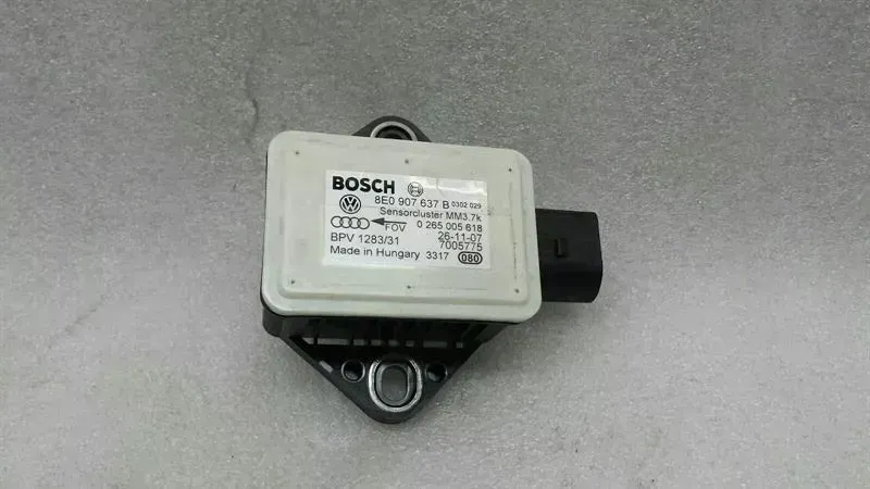 Audi A6 (C6) AUDI A6 4F YAW RATE SENSOR 8E0907637B ROTATION RATE SENSOR Body type: Saloon
Fuel: Diesel