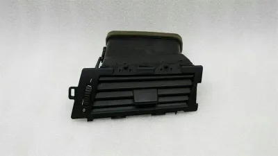 BMW Seria 5 E60 Prawy nawiewnik 6910732 Kratka nawiewu powietrza prawa