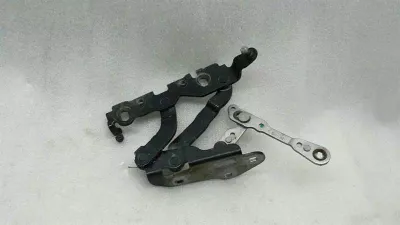 Charnière de capot gauche pour Mercedes Classe E W207 W204 A2048800128