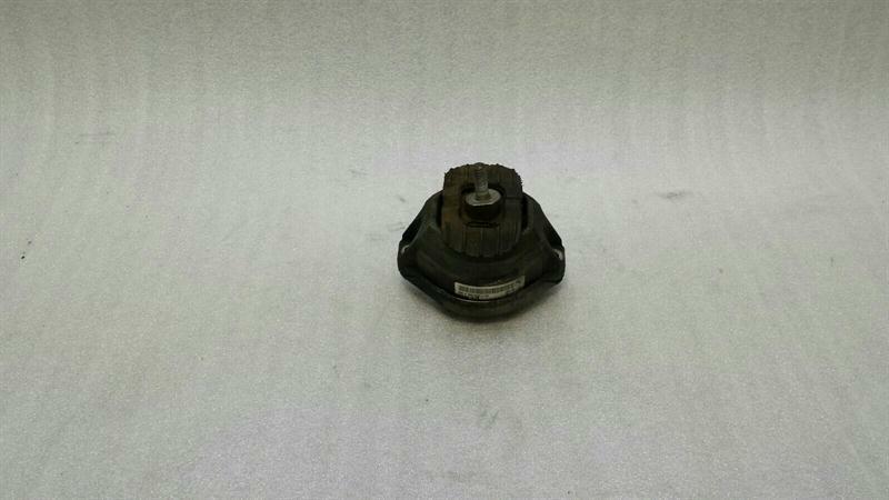 BMW 6 (E63 / E64) BMW 6 Series E63 Engine Mount 6762608 Engine Mount Right