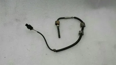 Mercedes E-Klasse W207 Abgastemperatursensor A0081532728 Temperatursensor M651