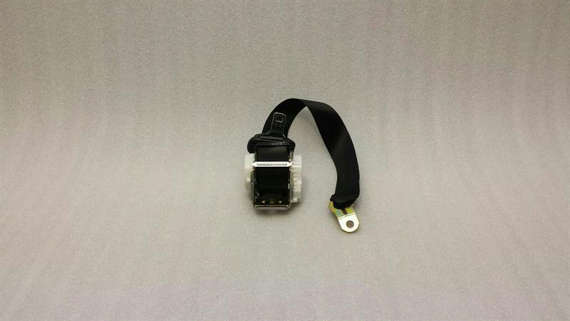 BMW 6 (E63 / E64) BMW 6 Series E63 E64 rear seat belt 7918744 seat belt belt rear