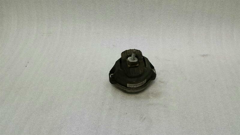 BMW 6 (E63 / E64) BMW 6 Series E63 Engine Mount 6762607 Engine Mount Left