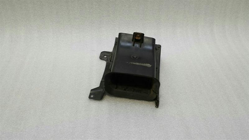 BMW 6 (E63 / E64) BMW 6 Series E60 E63 Air Duct7033755 Shield