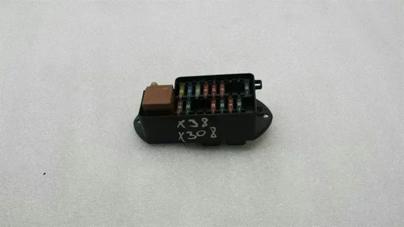 Jaguar XJ 2009-2019 Jaguar XJ X308 Fuse Box LNE2800AA Fuse Box
