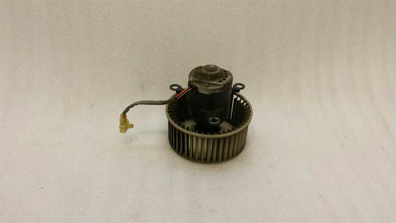 Jaguar XJ (X308) Jaguar XJ X300 Heater Blower JLM12434 Motor Heater Blower Heater Body type: Saloon
Fuel: Petrol