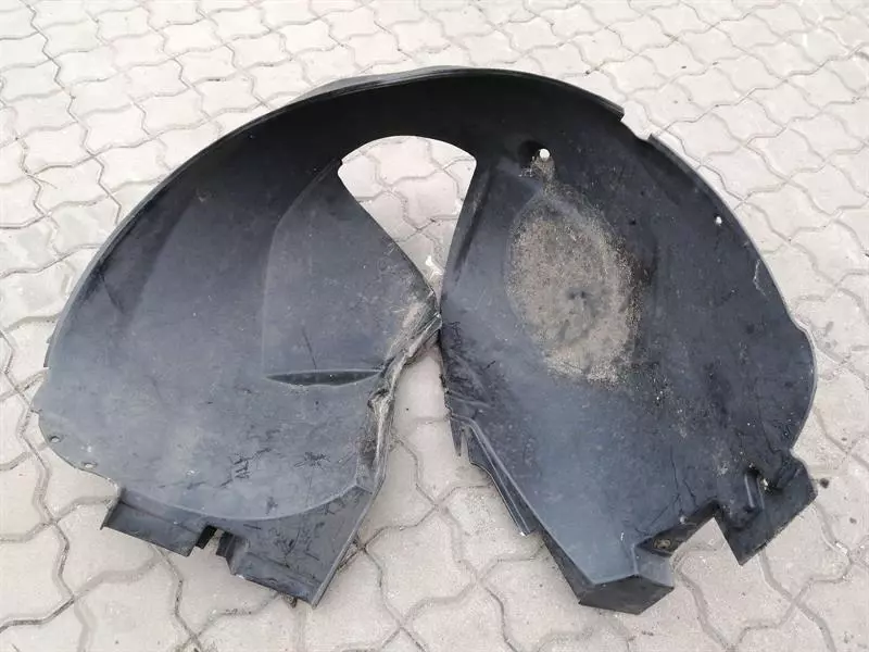 Jaguar XJ Jaguar XJ X350 wheel arch liner FRH 2W93-166562-AG wheel arch cover front right Body type: Saloon
Fuel: Diesel