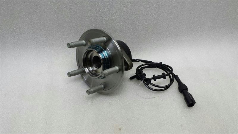 Jaguar XJ NEW JAGUAR XJ X351 Left Front Hub C2D3285 Wheel Bearing Housing Front Left NEW Body type: Saloon
Fuel: Diesel
