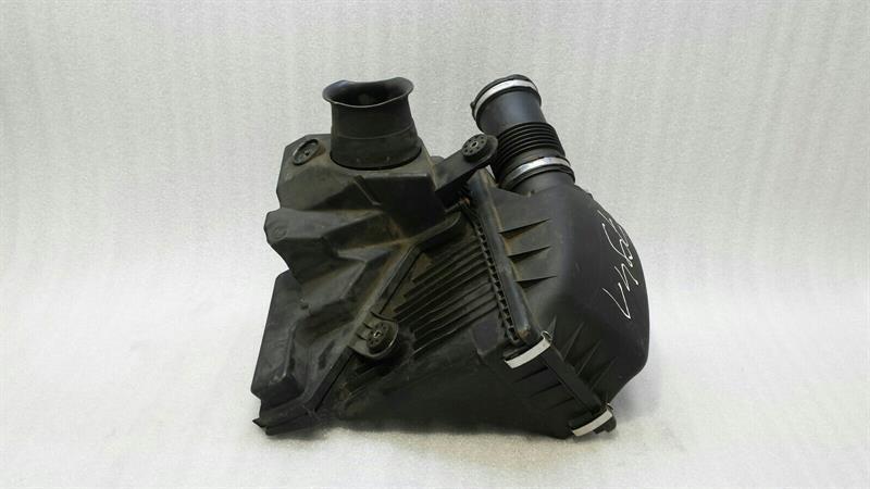 BMW 7 (E65 / E66 / E67 / E68) BMW 7 series E65 facelift airbox 13717541060 air filter box 750i Body type: Saloon
Fuel: Petrol