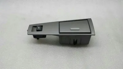 BMW seria 7 E65 popielniczka tylna prawa 7024490 popielniczka elektryczna szyba