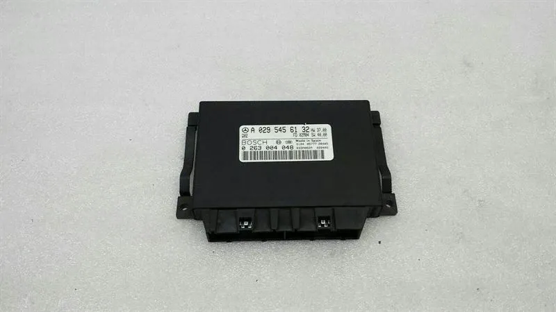 Mercedes S-Class W220 PDC Module A0295456132 PTS Control Unit